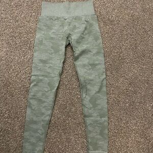 Light green camo gymshark leggings